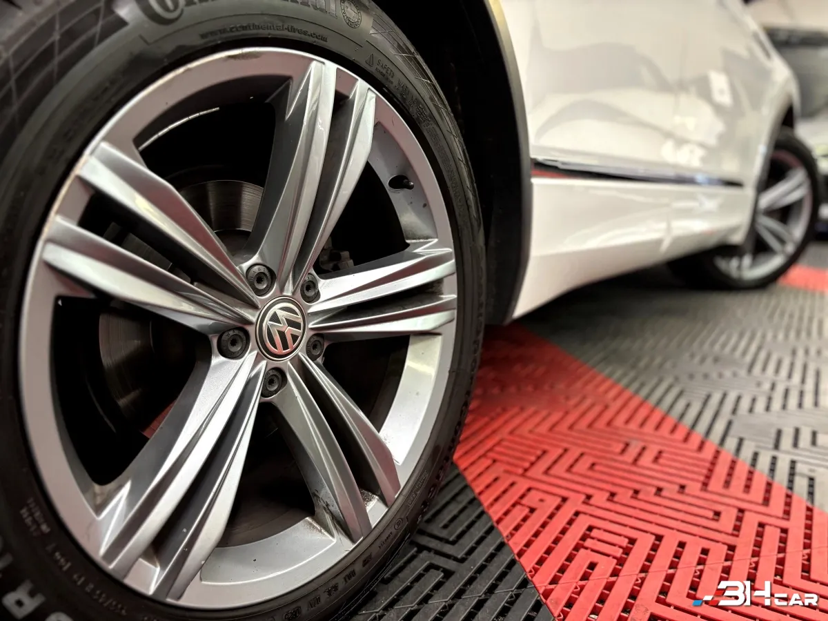 Volkswagen Tiguan - photo 11