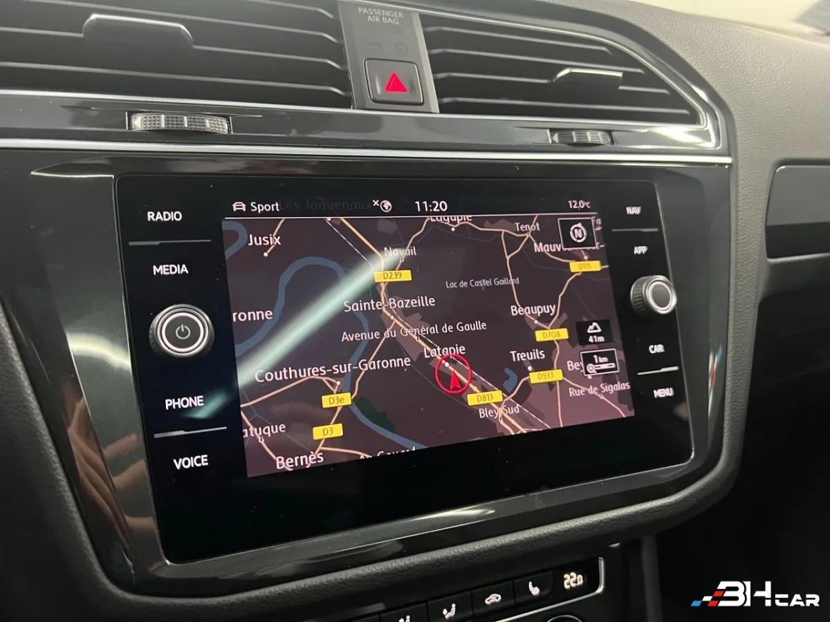 Volkswagen Tiguan - photo 18