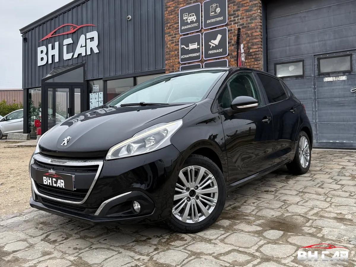 Image: Peugeot 208 STYLE 1.2 82cv TOIT PANORAMIQUE / SIÈGES CHAUFFANTS