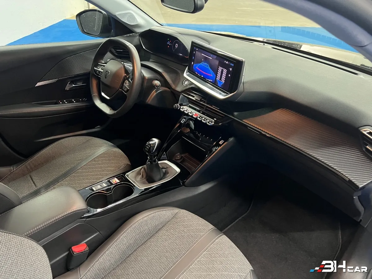 Peugeot 208 - photo 13