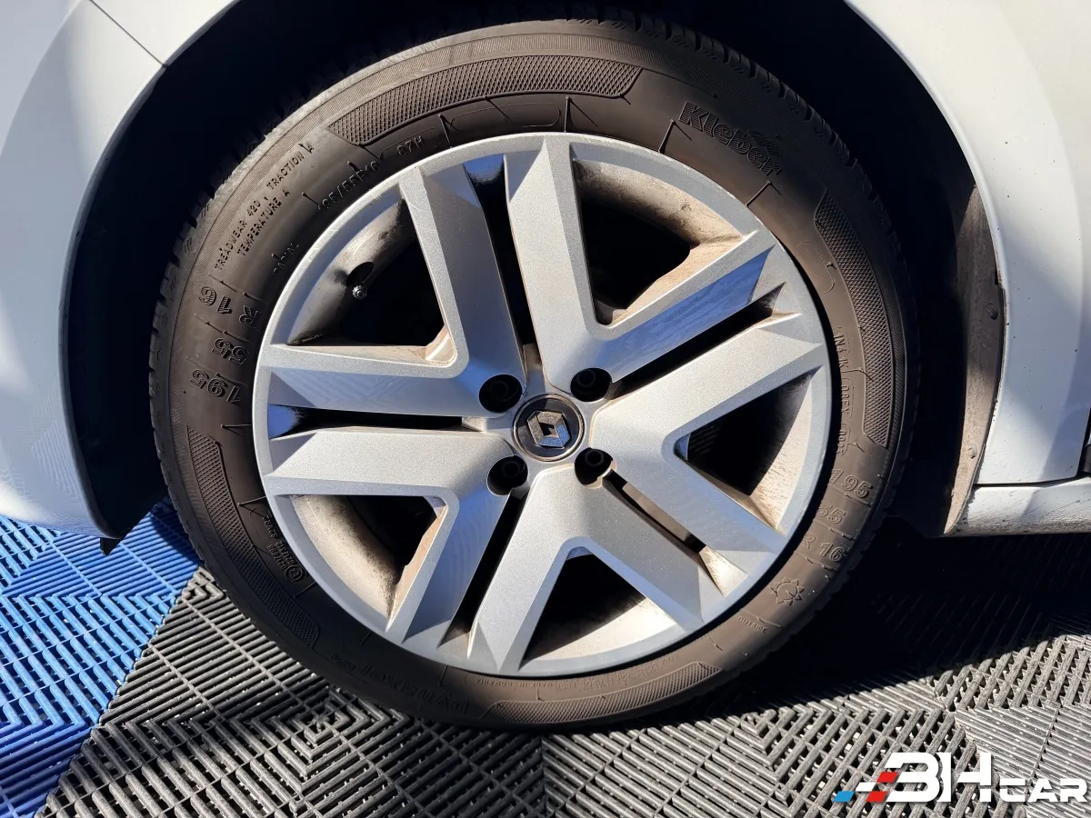 Renault Clio - photo 27