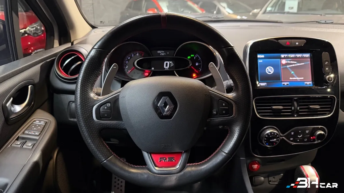 Renault Clio - photo 22
