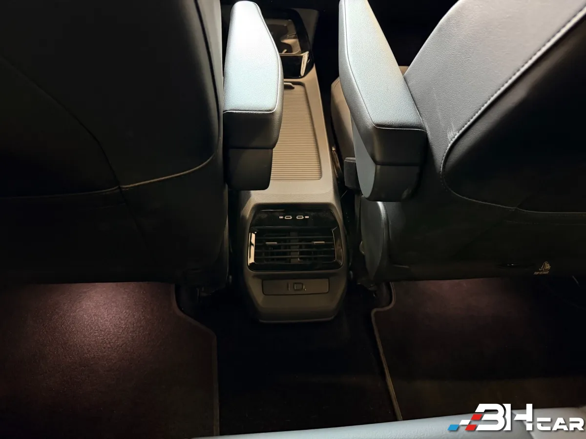 Volkswagen ID.4 - photo 22