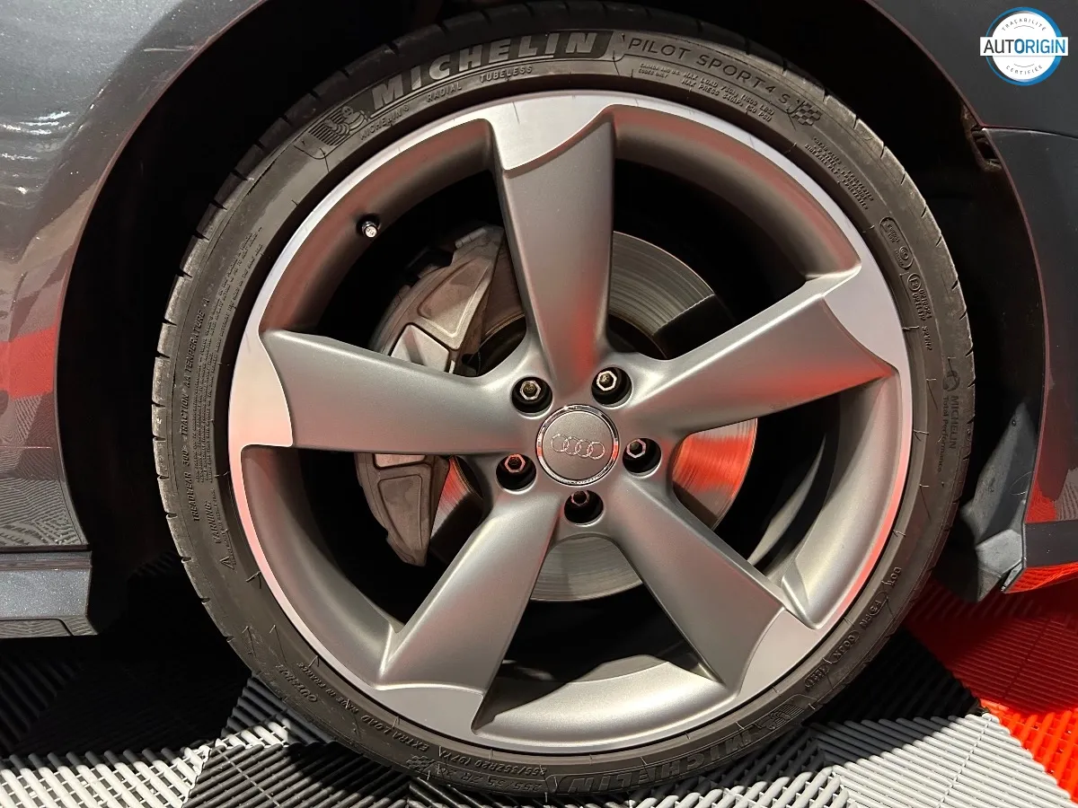 Audi A6 - photo 27