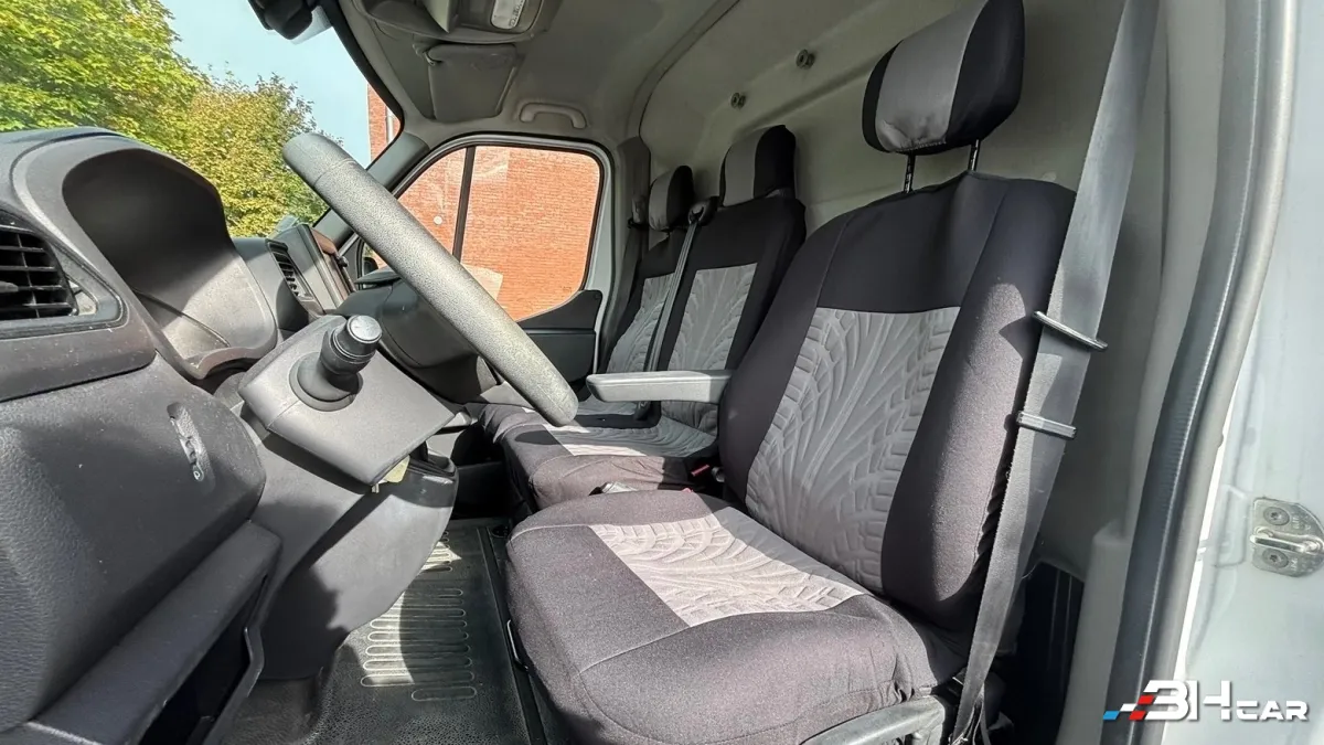 Renault Master Vu - photo 10