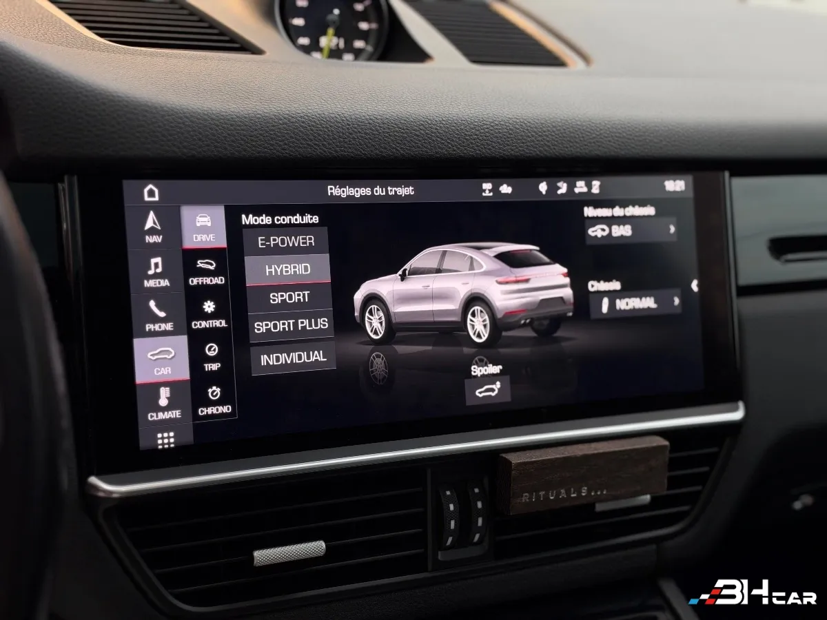 Porsche Cayenne - photo 18
