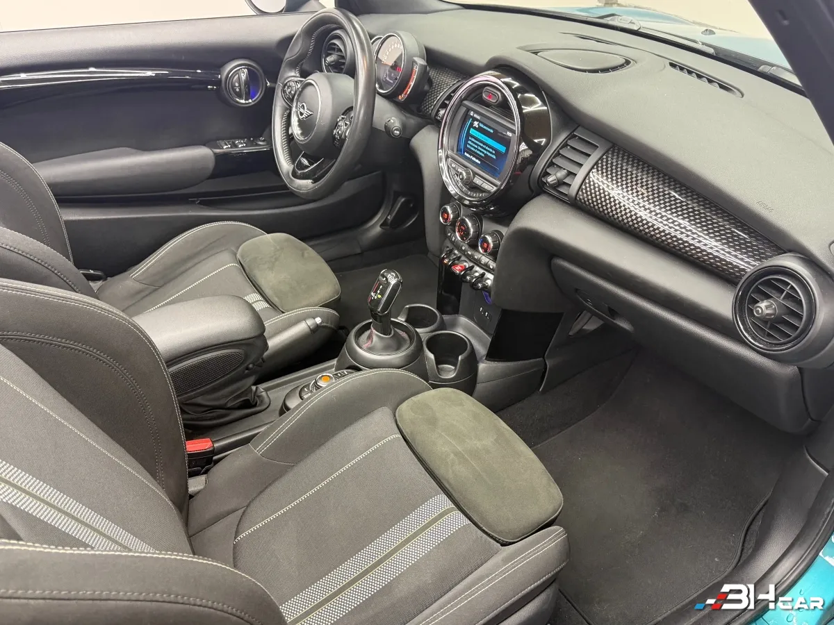 Mini Cabrio - photo 21