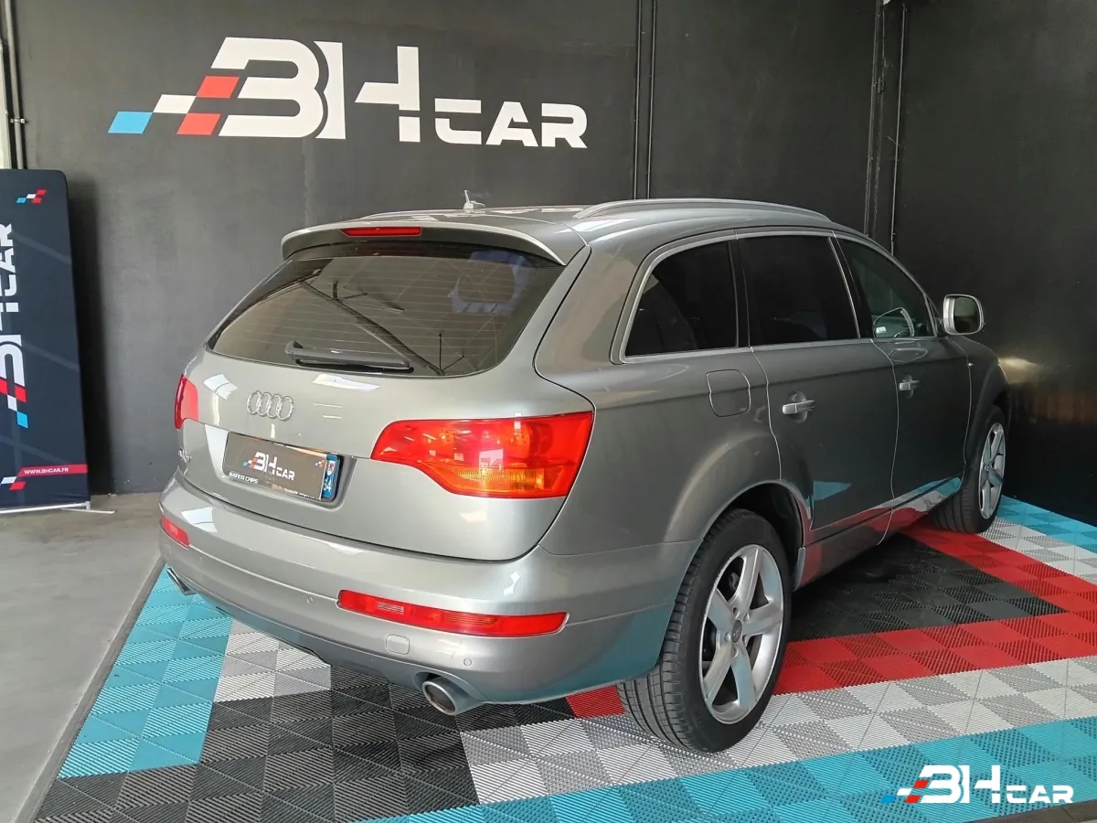 Audi Q7 - photo 9