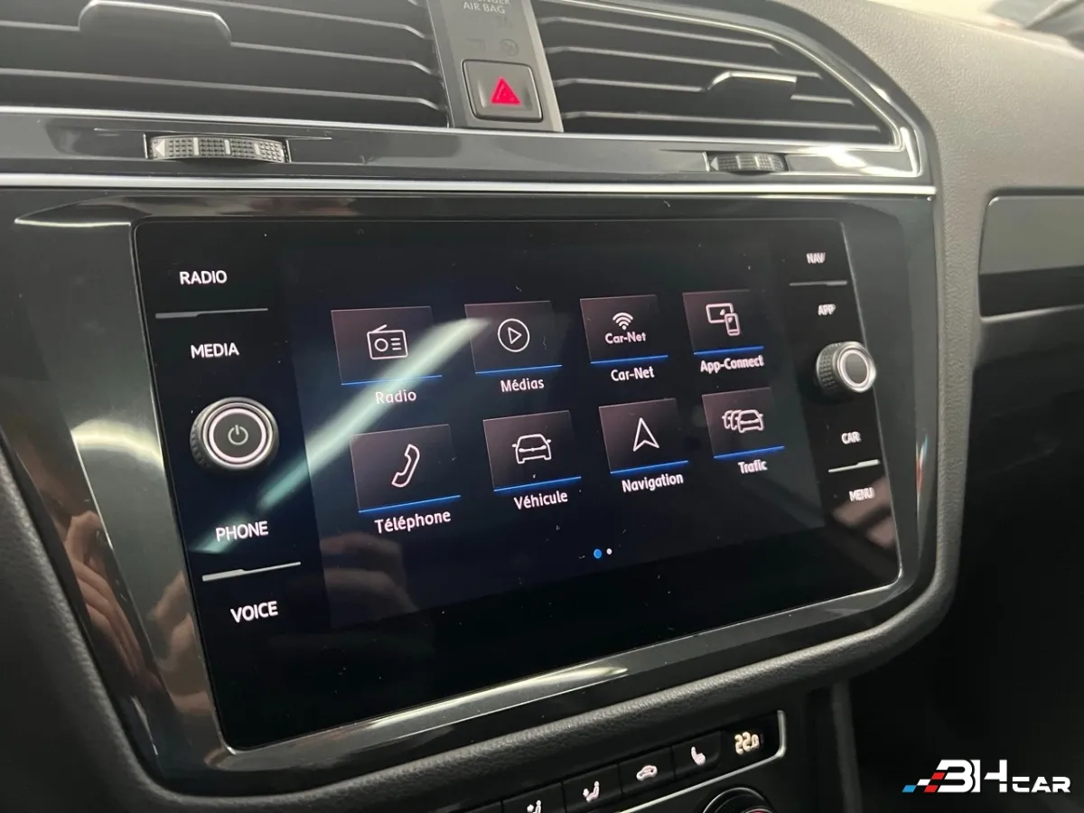 Volkswagen Tiguan - photo 24