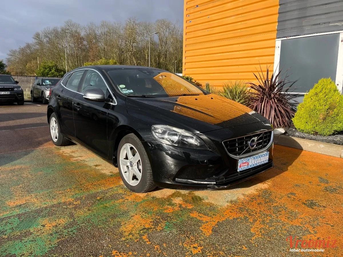 VOLVO V40 II D2 2.0 TDi Geartronic 120 CV Boîte automatique