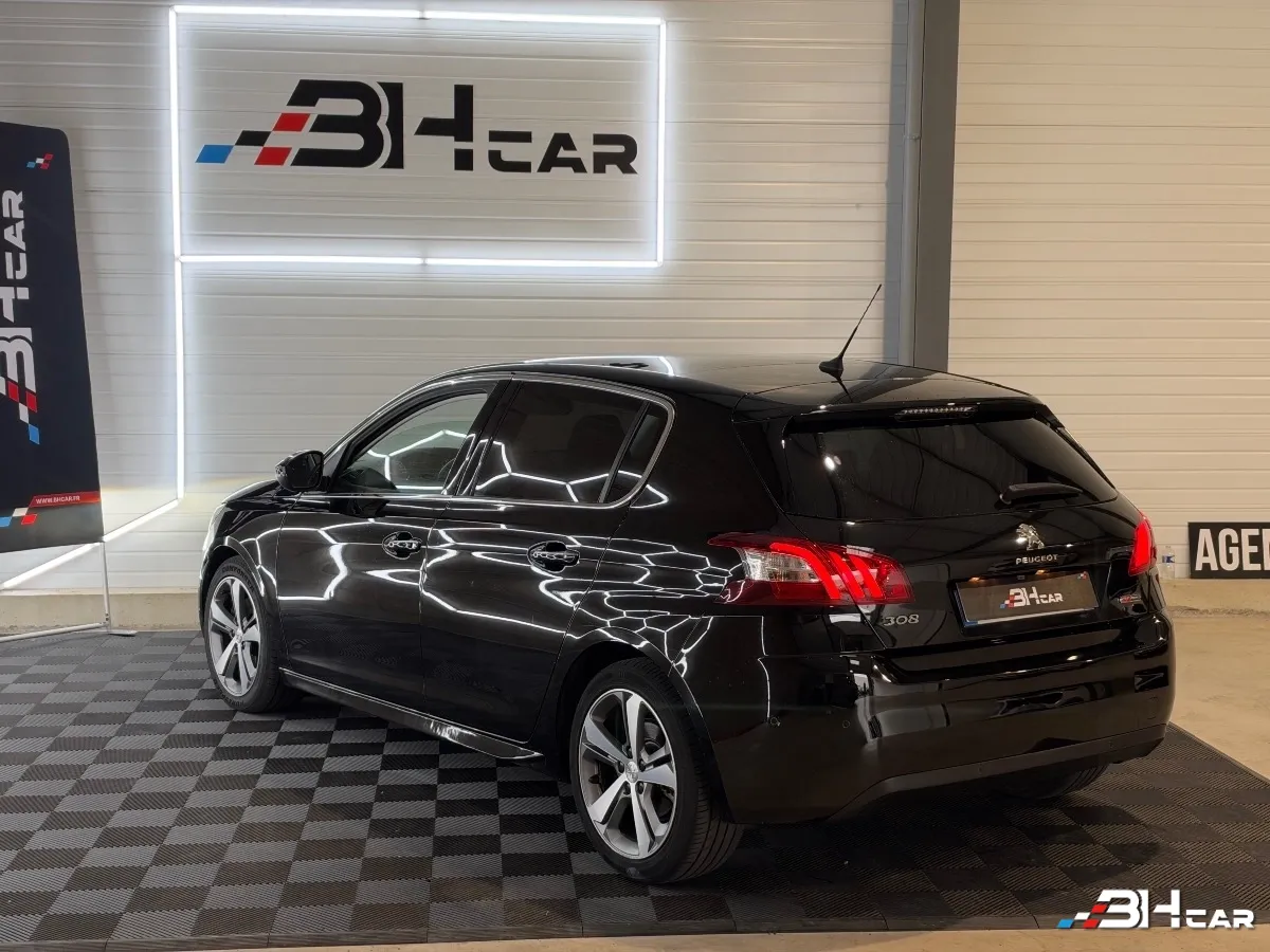 Peugeot 308 - photo 2