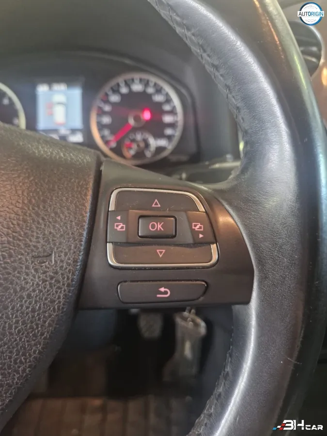 Volkswagen Tiguan - photo 15