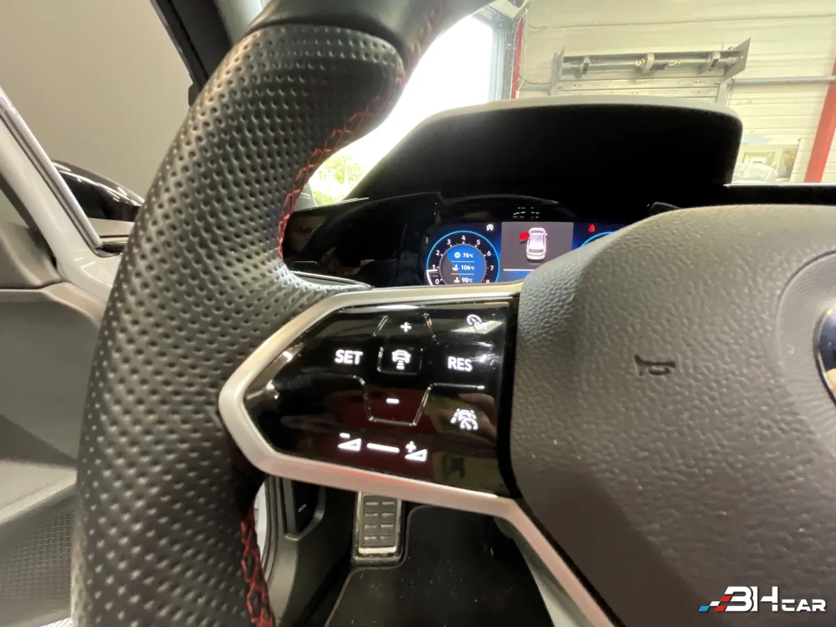 Volkswagen Golf - photo 12