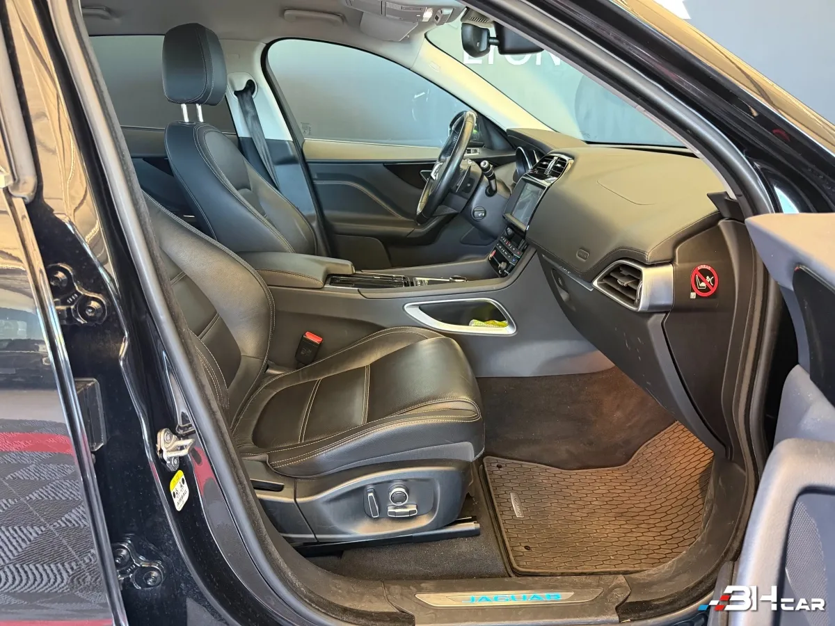 Jaguar F-pace - photo 4