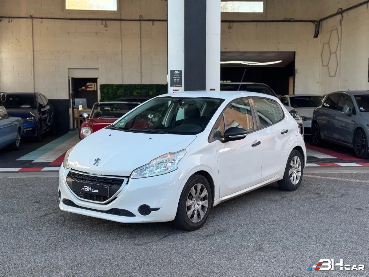 Peugeot 208