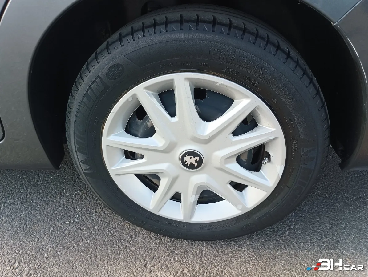 Peugeot 207 - photo 12