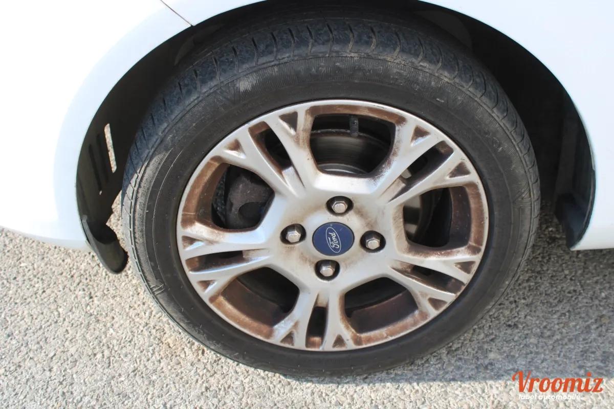 FORD FIESTA V Phase 2 ETHANOL - 1.0 ECOBOOST 100 - EDITION POWERSHIFT 5P - Garantie 12 Mois