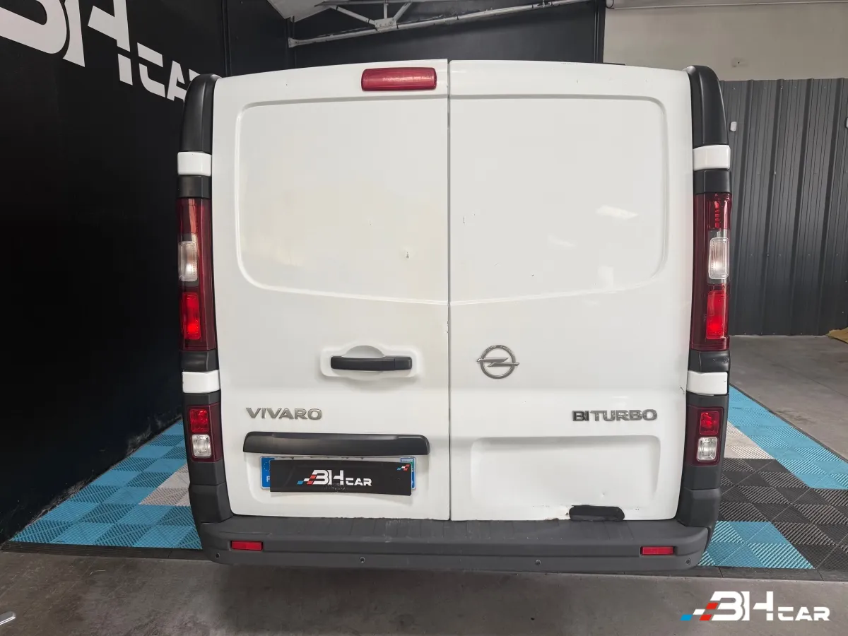 Opel Vivaro Vu - photo 10