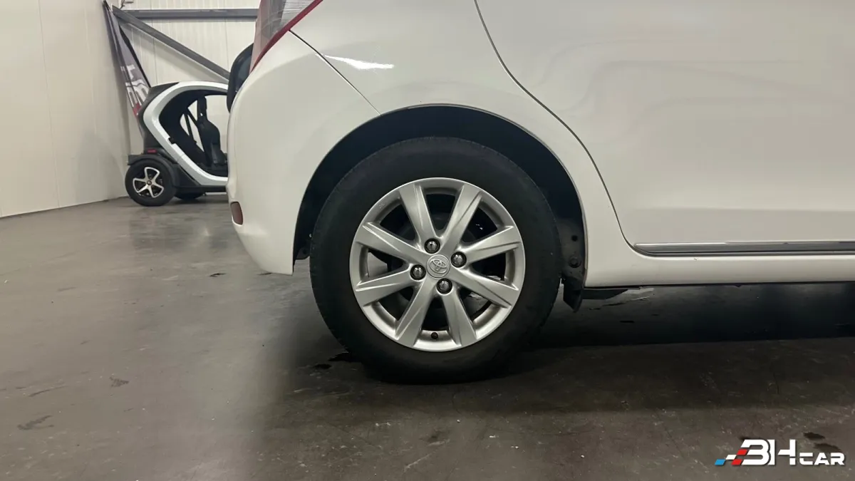 Toyota Yaris - photo 34