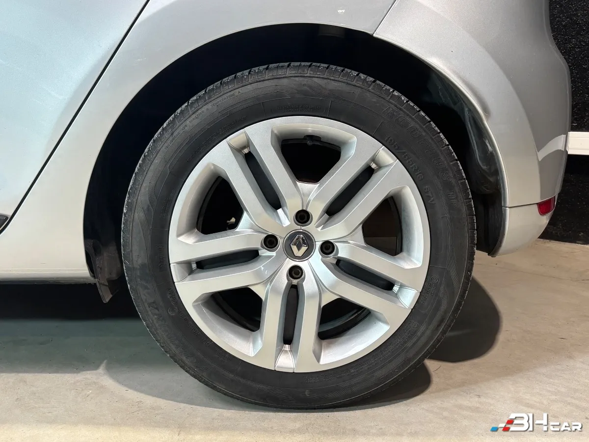Renault Clio - photo 25