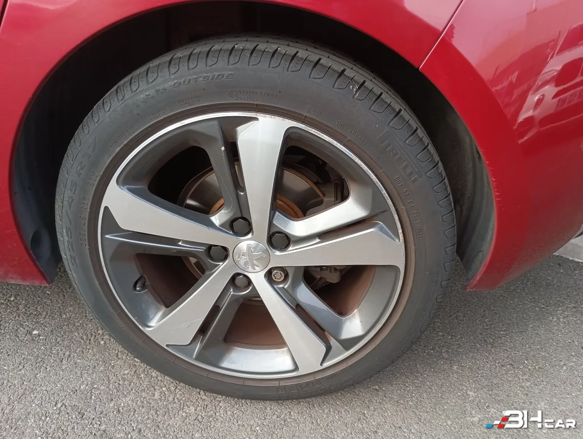 Peugeot 308 - photo 10