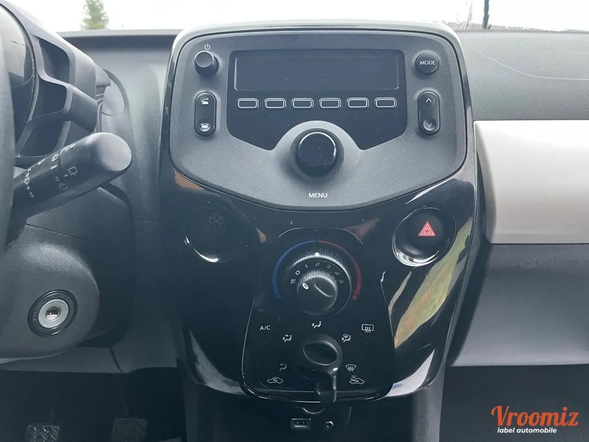 PEUGEOT 108 5 Portes 1.2 VTi 82 CH