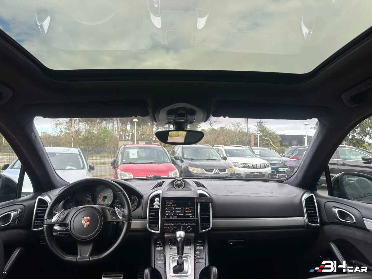Porsche Cayenne - photo 16