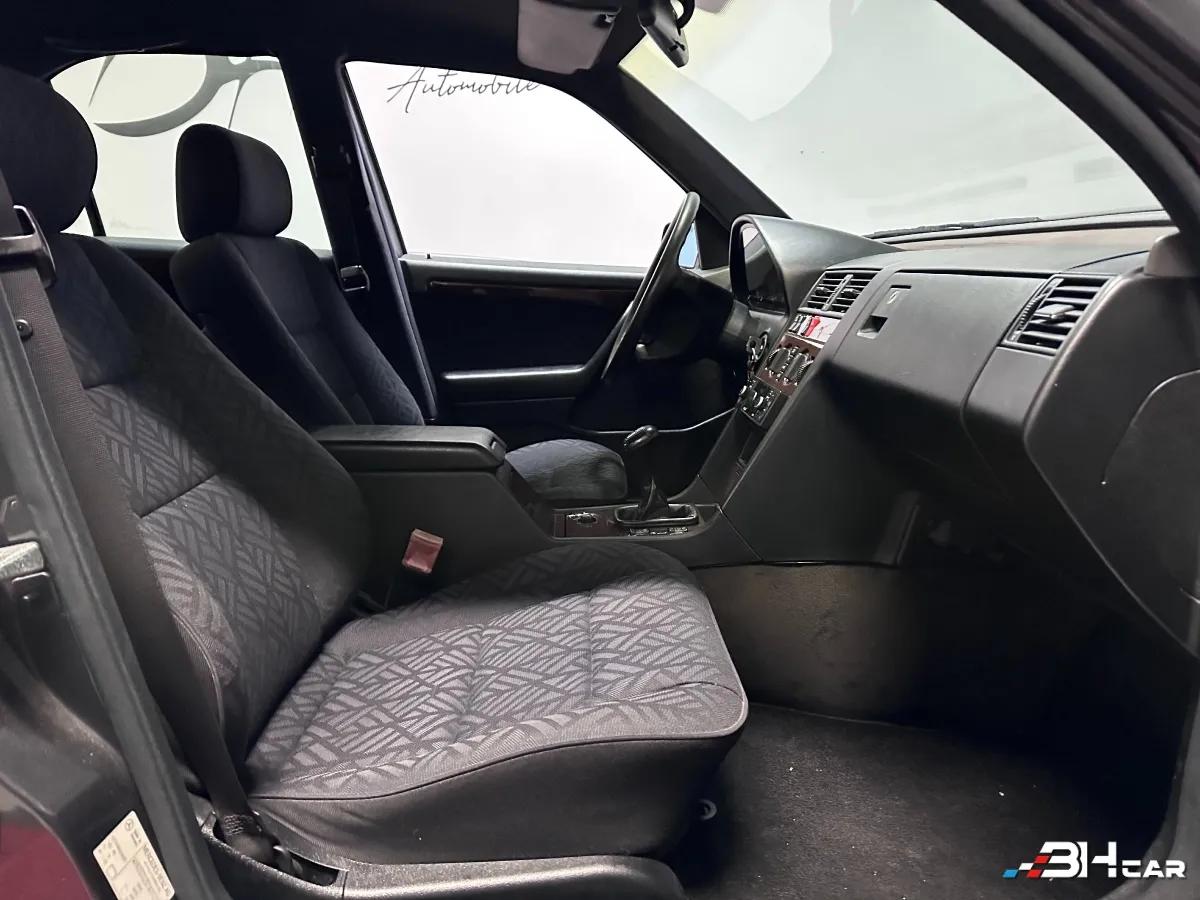 Aperçu indisponible de Mercedes-Benz Classe C