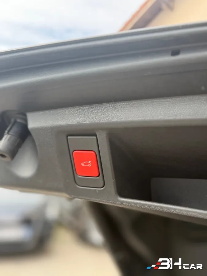 Peugeot 308 - photo 17