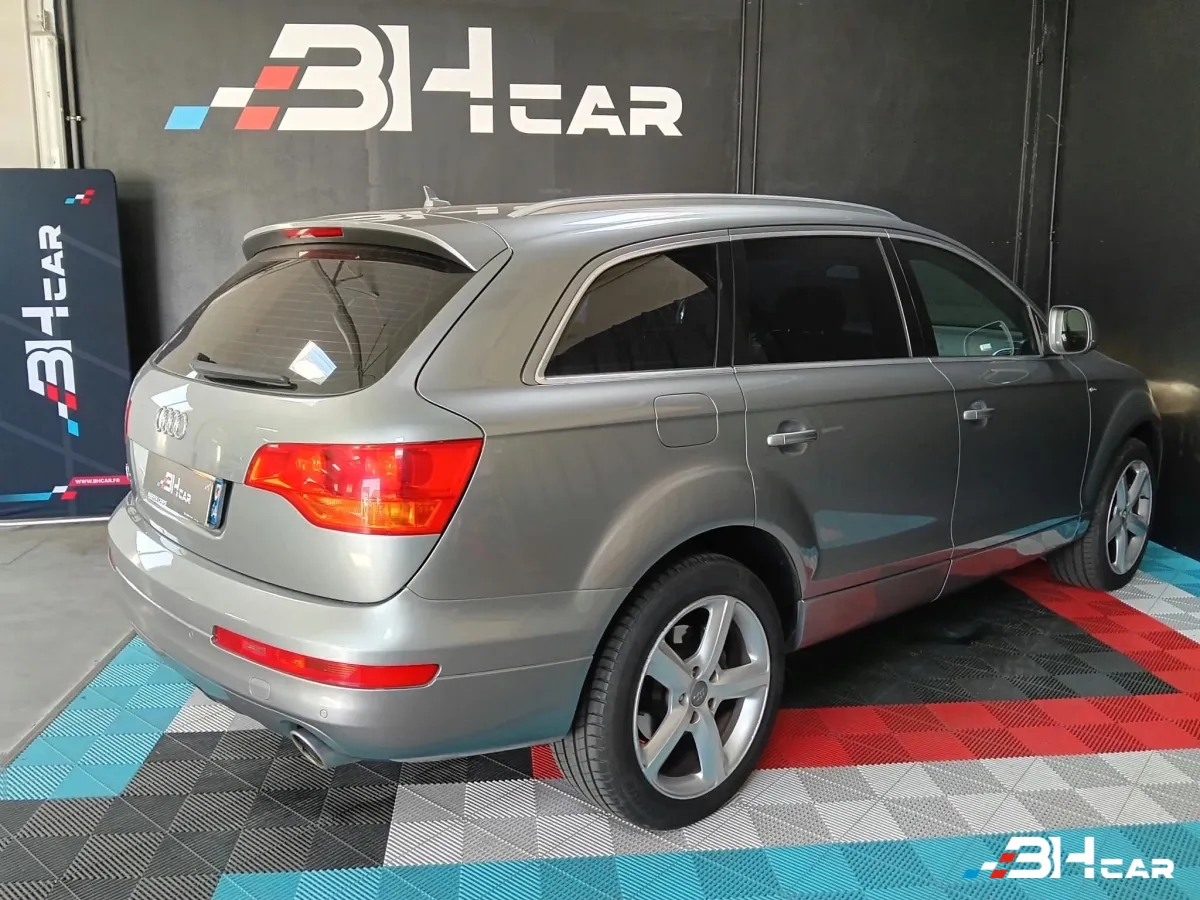 Audi Q7 - photo 10