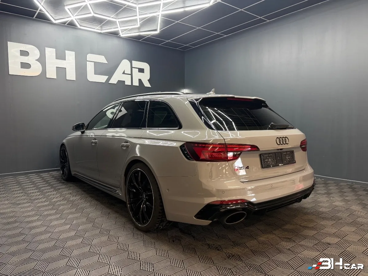 Audi Rs4 - photo 12