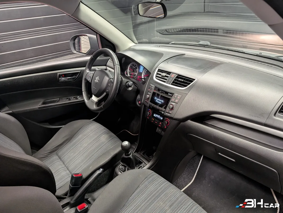 Suzuki Swift - photo 13