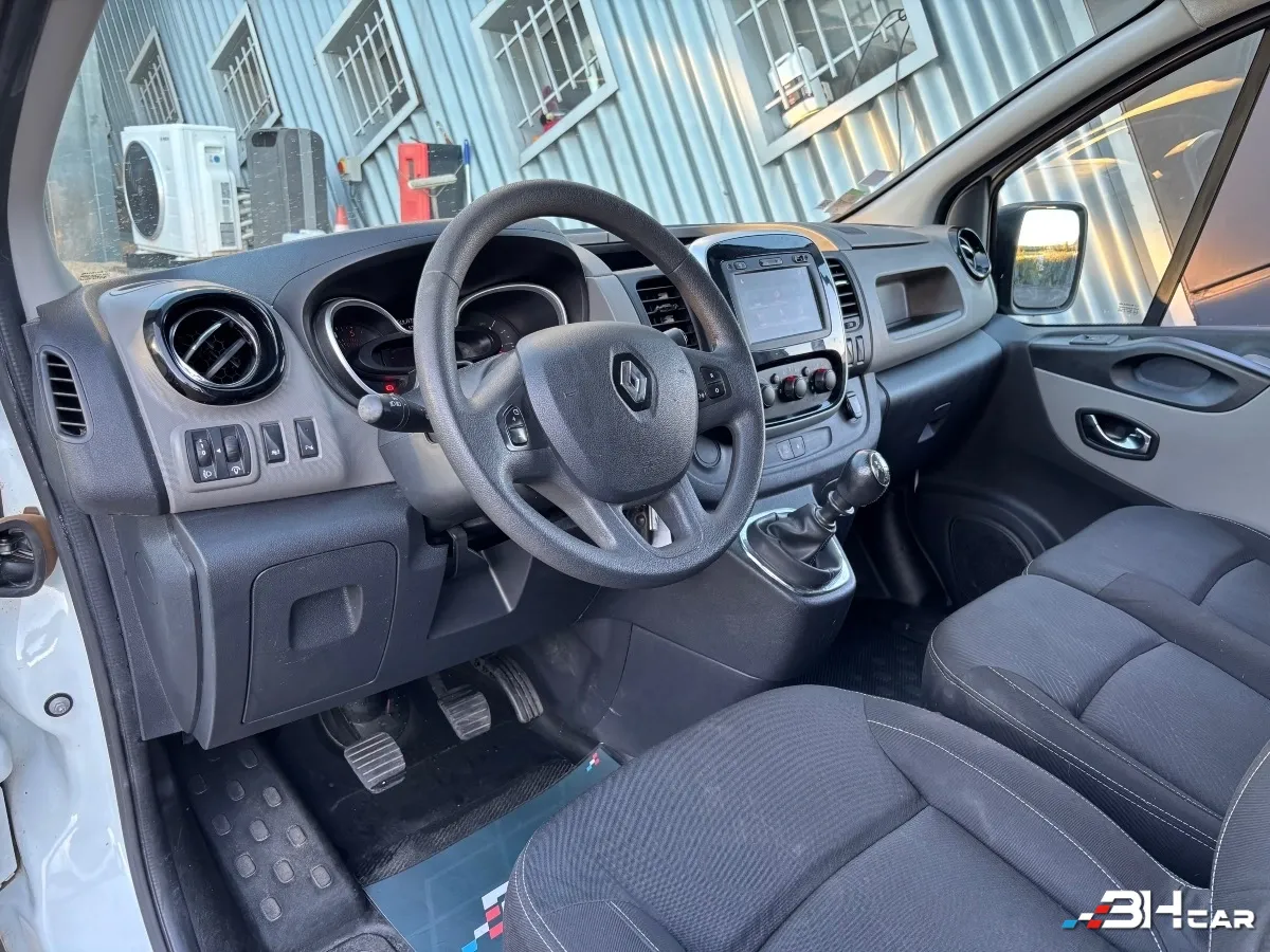 Renault Trafic Vu - photo 16