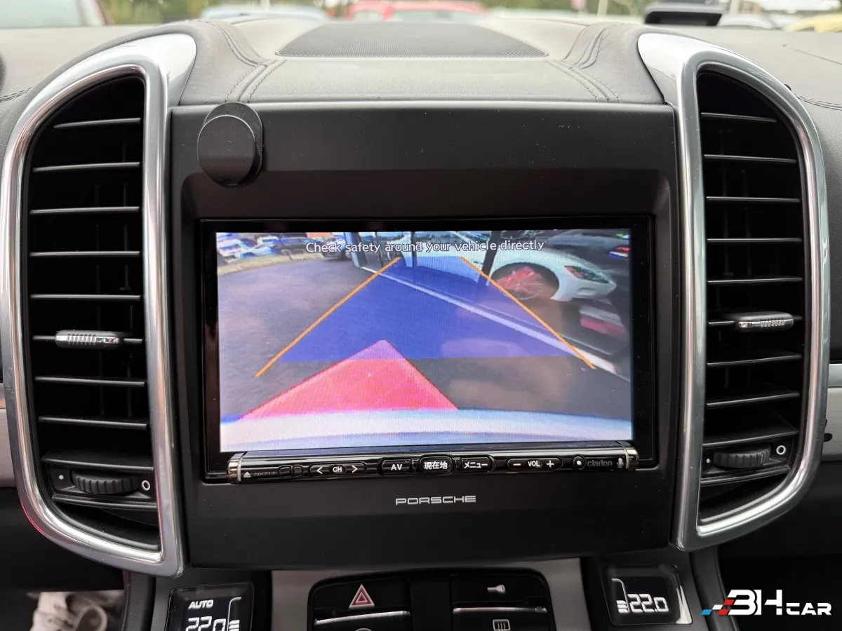 Porsche Cayenne - photo 21