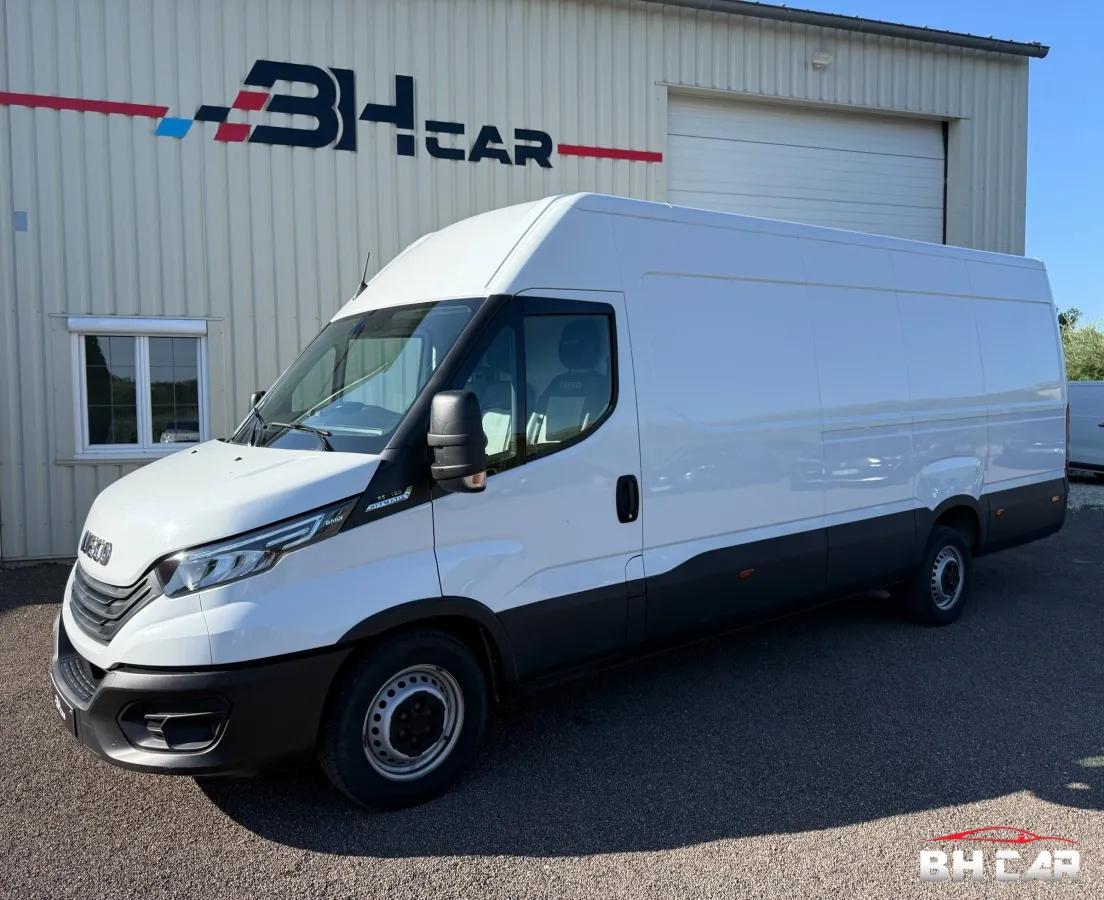 Image: Iveco Daily Vu 35s16A8 L4H2 2.3l- 156cv / TVA Récupérable / Attelage / Bluetooth / Régulateur / GPS