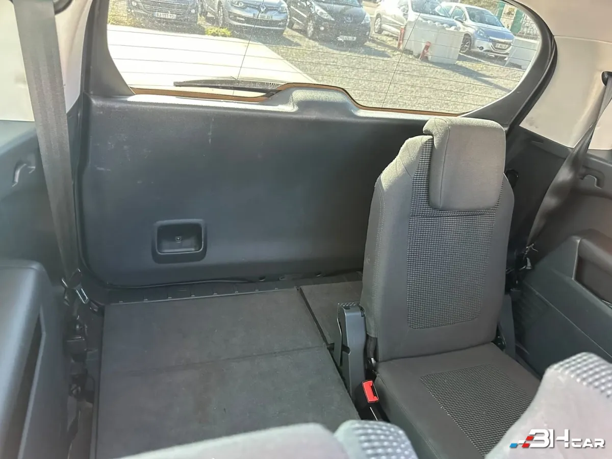 Peugeot 5008 - photo 12