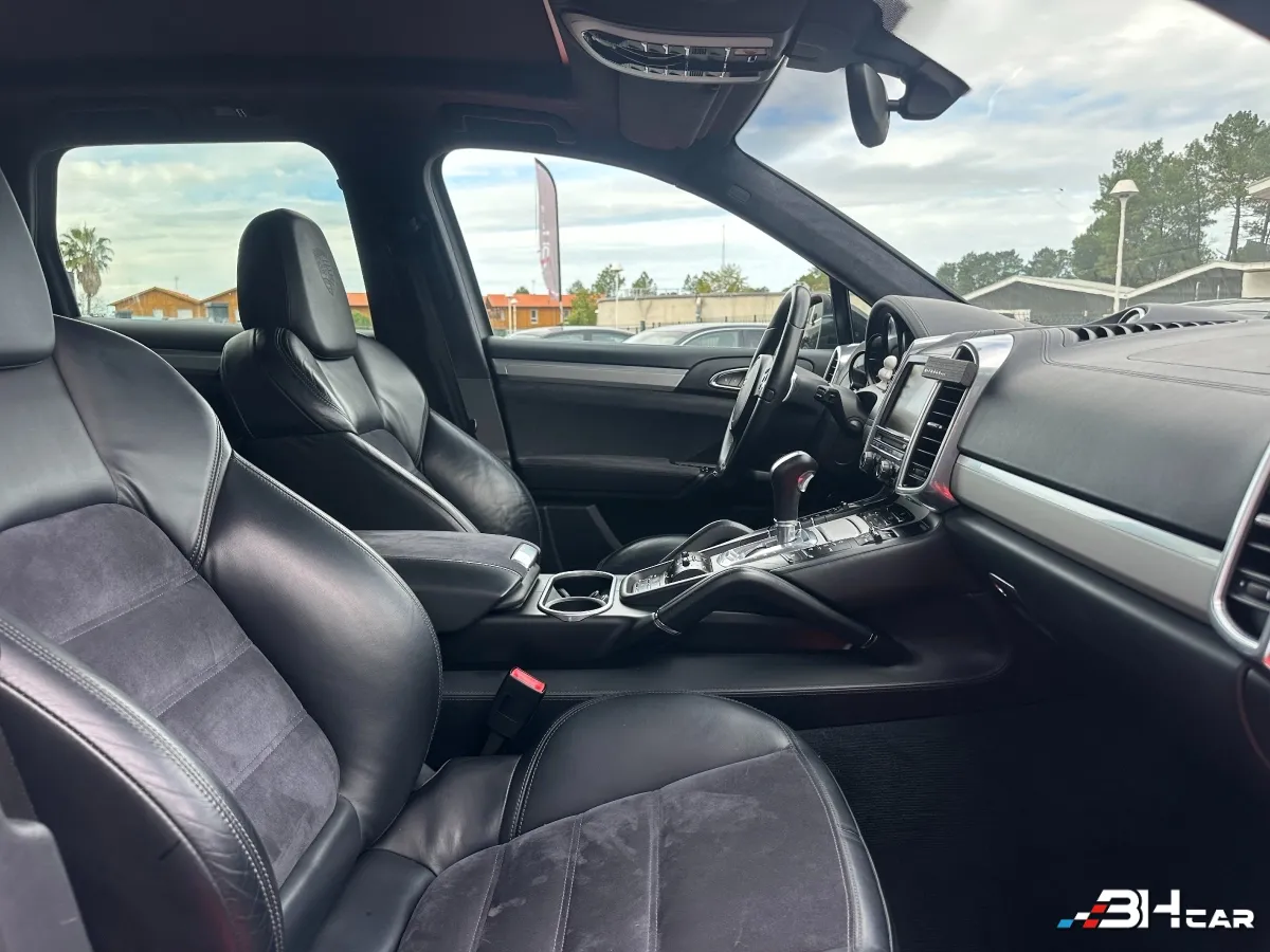 Porsche Cayenne - photo 11