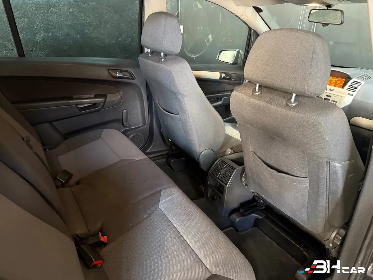 Opel Zafira - photo 14