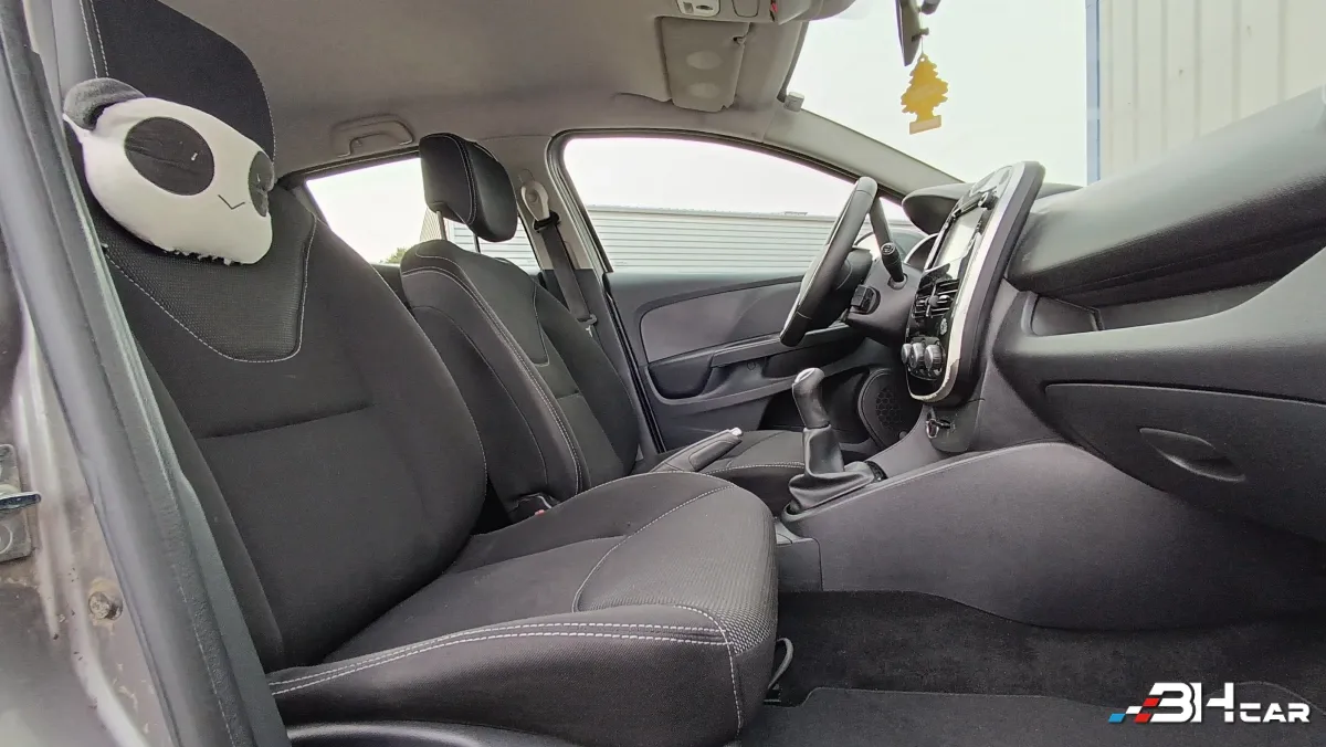 Renault Clio - photo 16