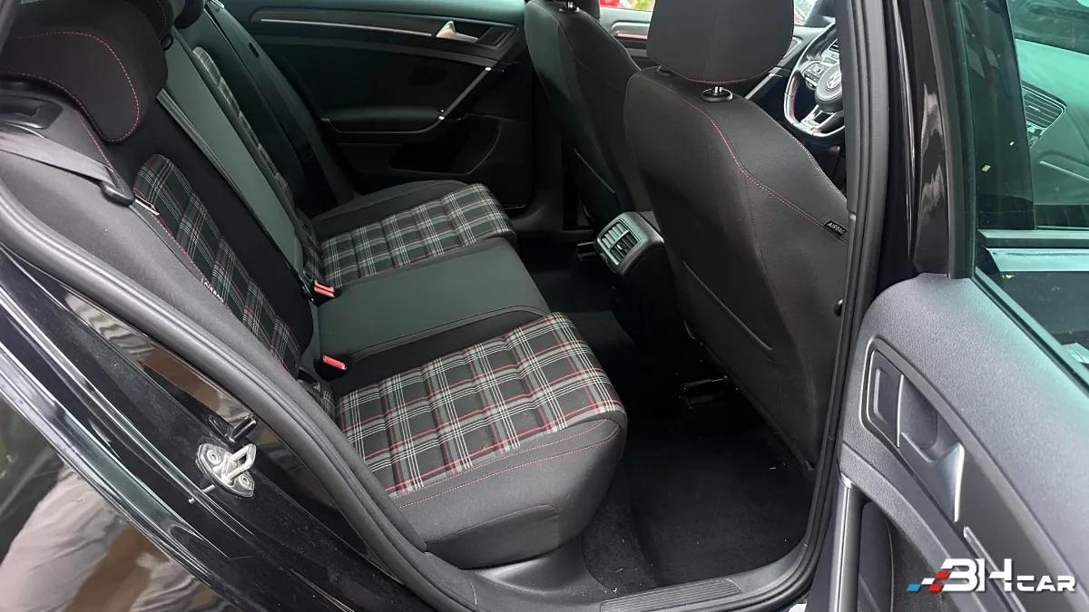 Aperçu indisponible de Volkswagen Golf