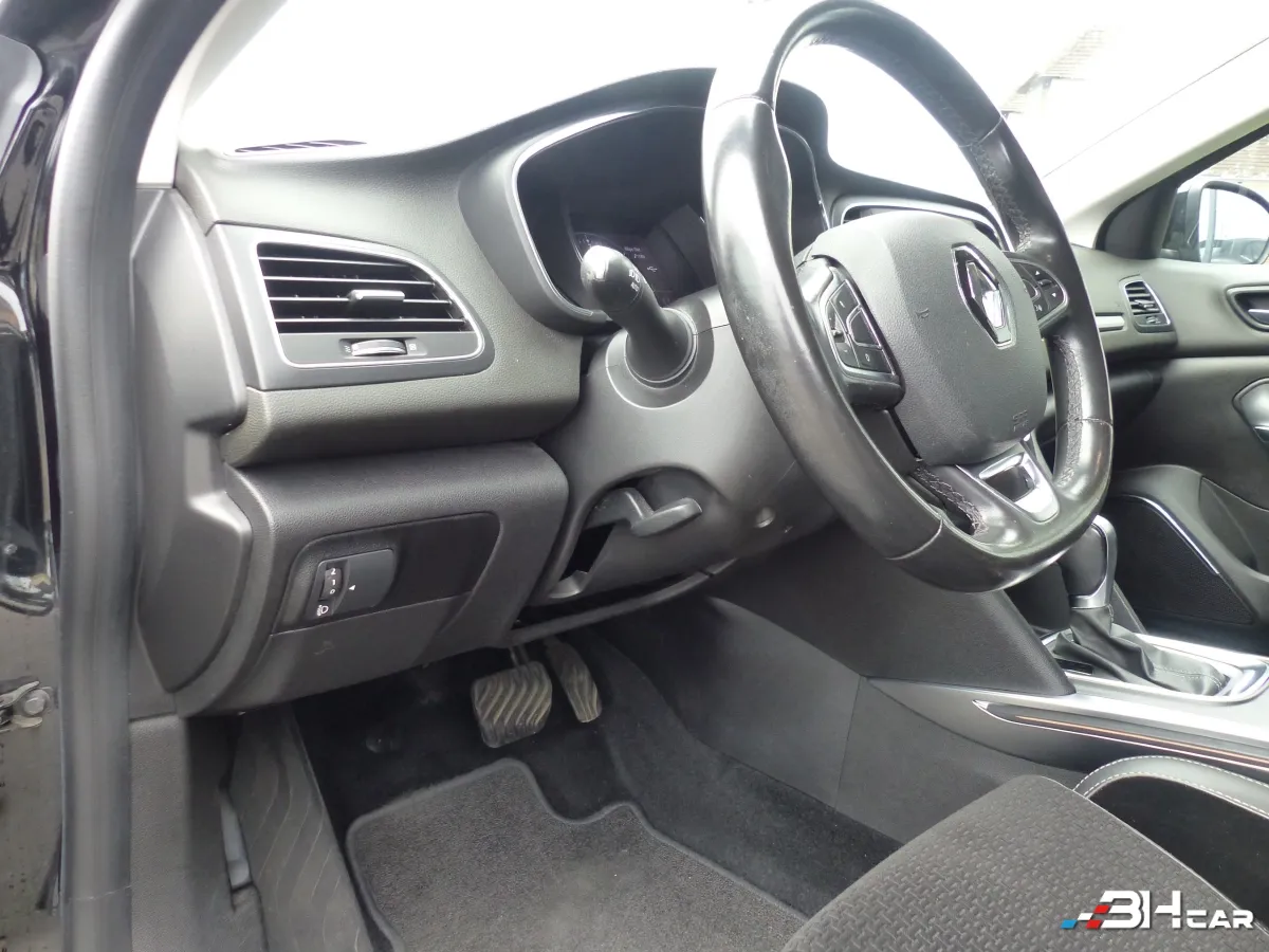 Renault Megane - photo 13