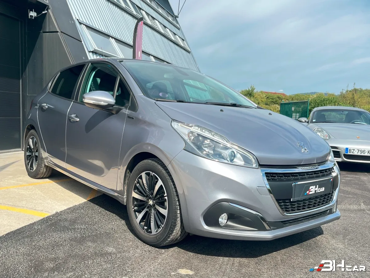 Peugeot 208 - photo 4