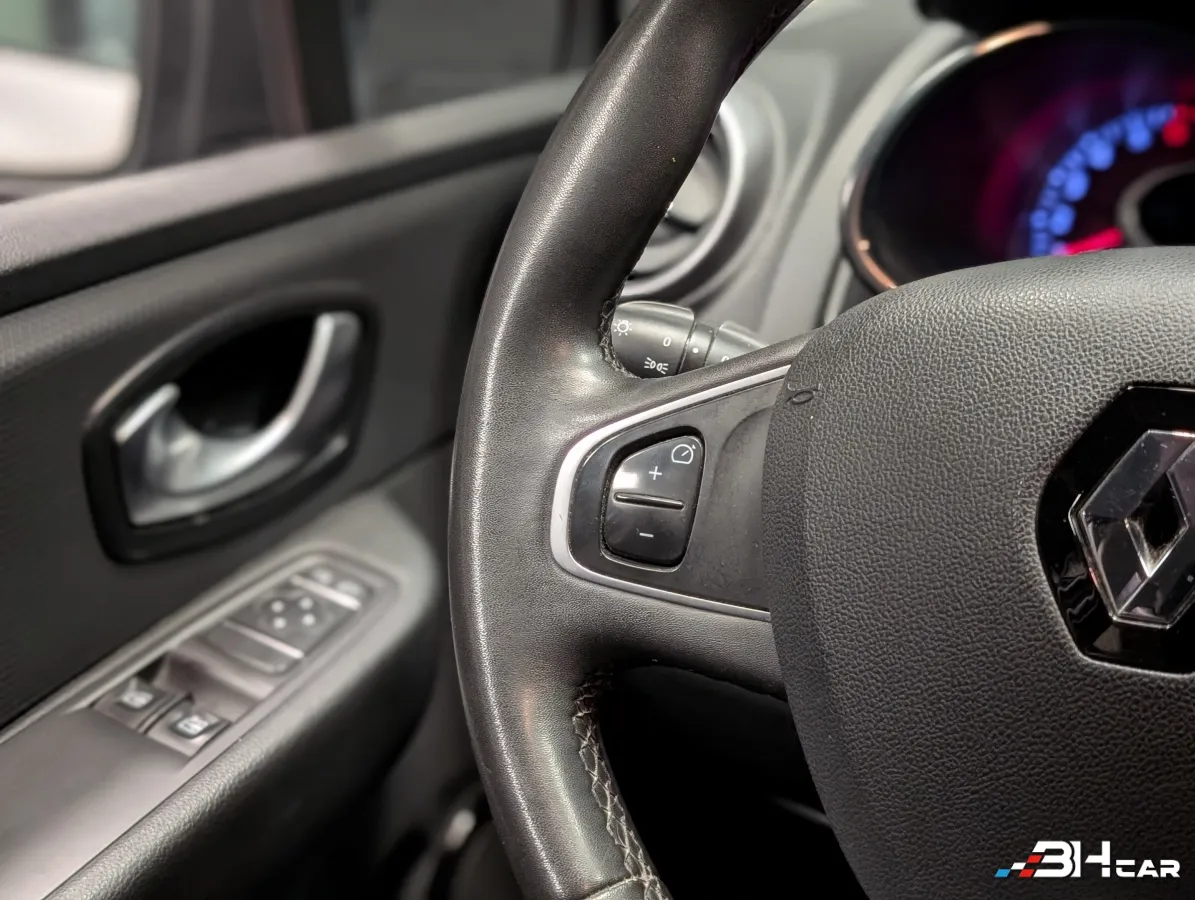 Renault Clio - photo 16