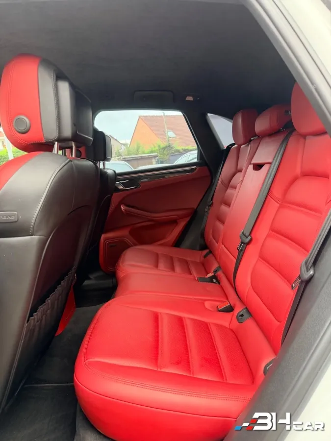 Porsche Macan - photo 17