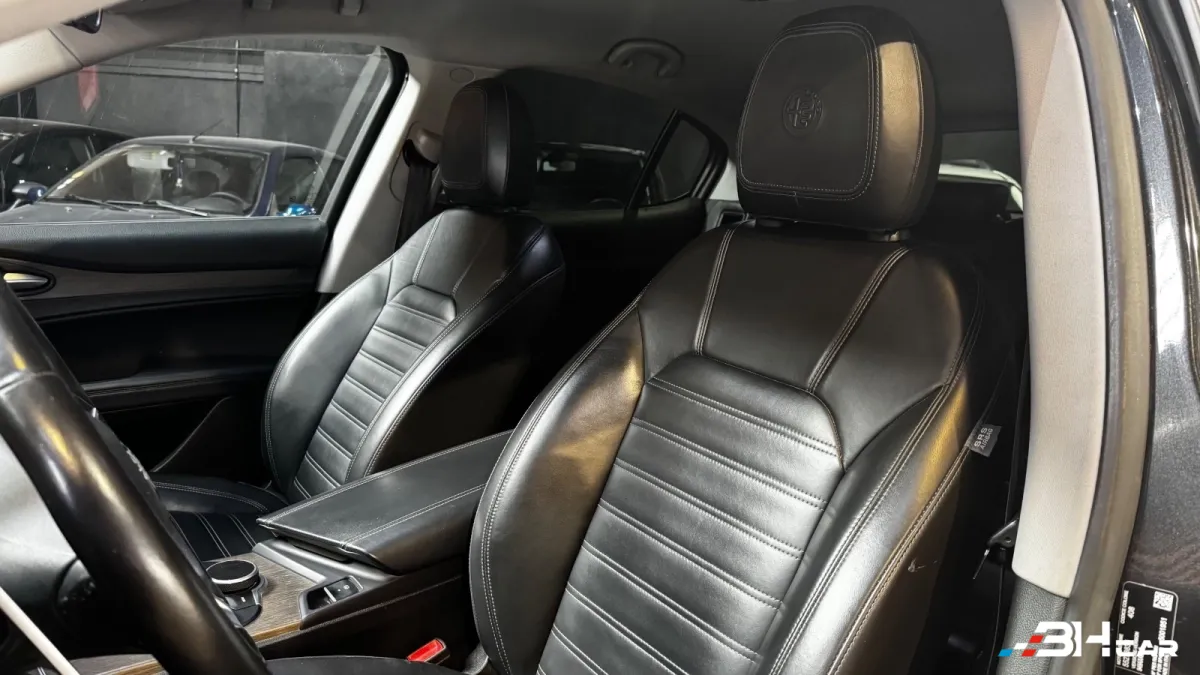 Alfa Romeo Stelvio - photo 13