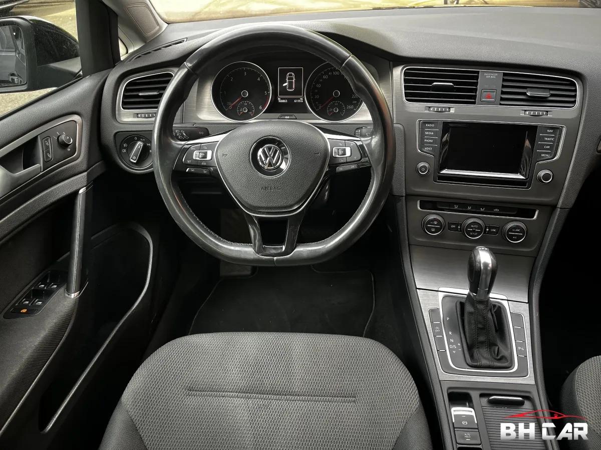 Aperçu indisponible de Volkswagen Golf