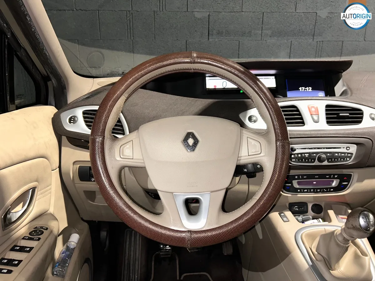 Renault Grand Scenic - photo 8