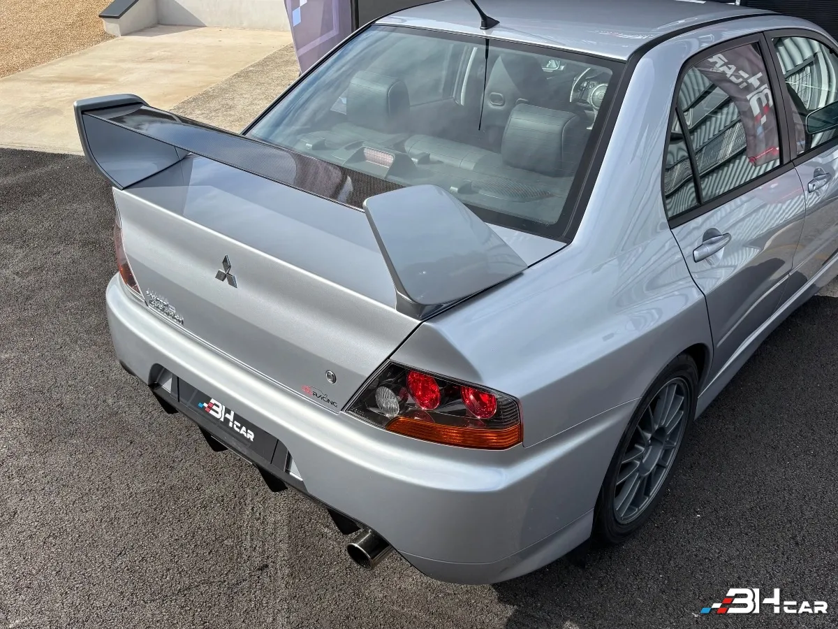 Mitsubishi Lancer - photo 9