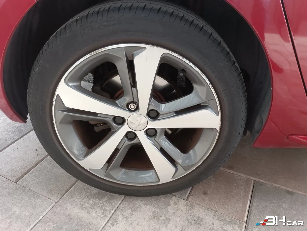 Peugeot 308 - photo 11