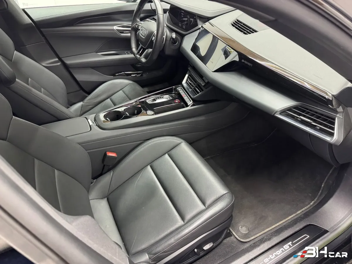 Audi E-tron Gt - photo 16